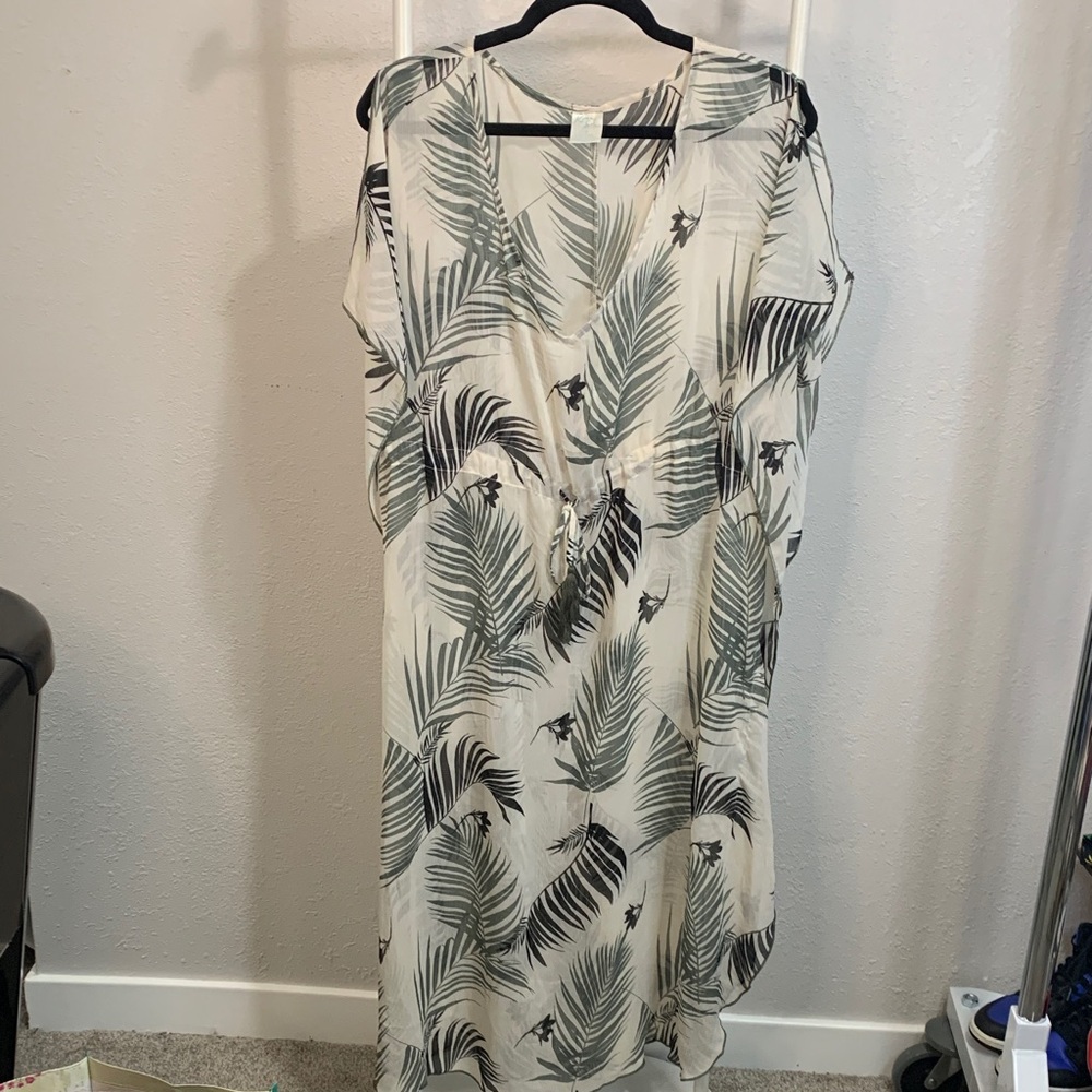 Kona Sol‎ Black and White Palm Leaf Swim Coverup